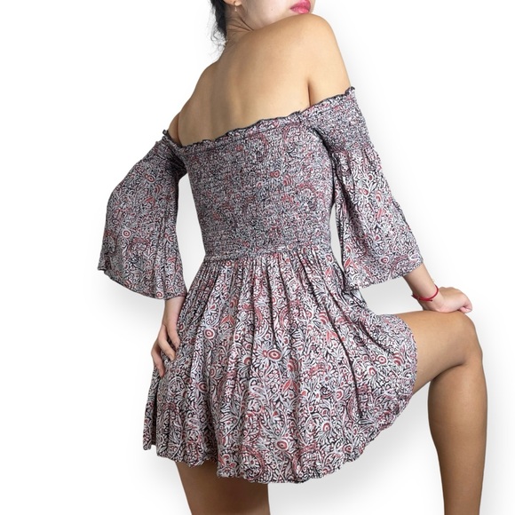 Ecote Boho Chic Witchycore OffShoulder Smocked Paisley Romper Size S - Picture 15 of 16